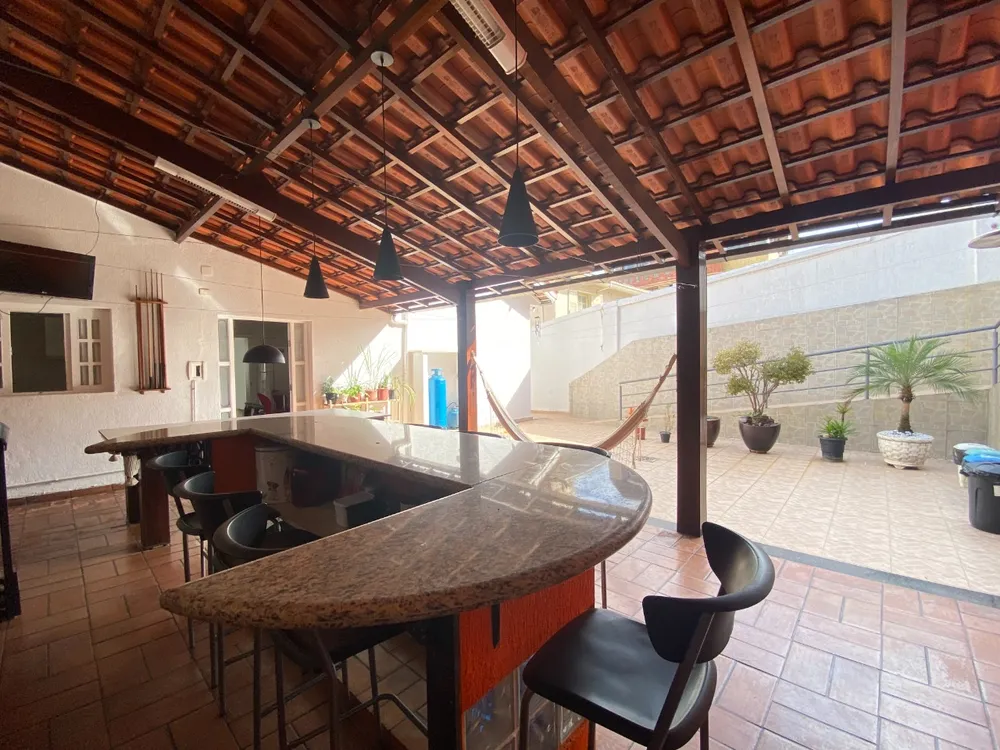 Casa, 4 quartos, 415 m² - Foto 1