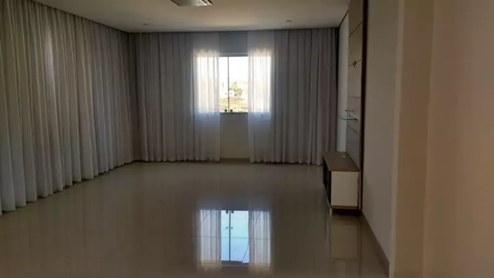 Casa, 4 quartos, 228 m² - Foto 3