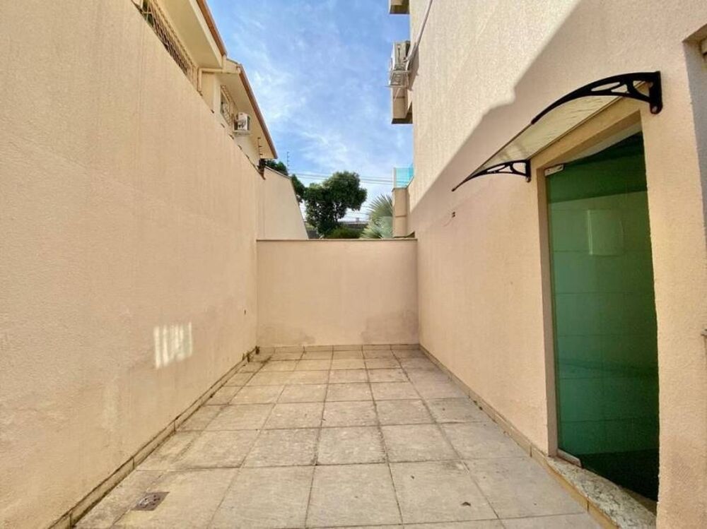 Apartamento à venda com 2 quartos, 65m² - Foto 3