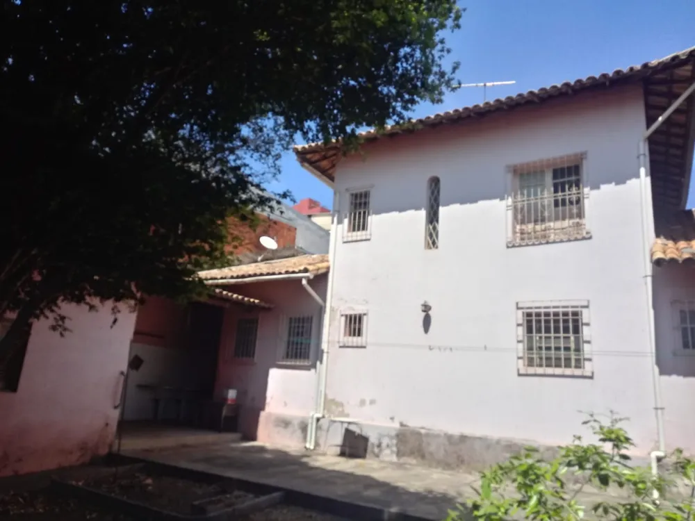 Casa, 3 quartos, 274 m² - Foto 2