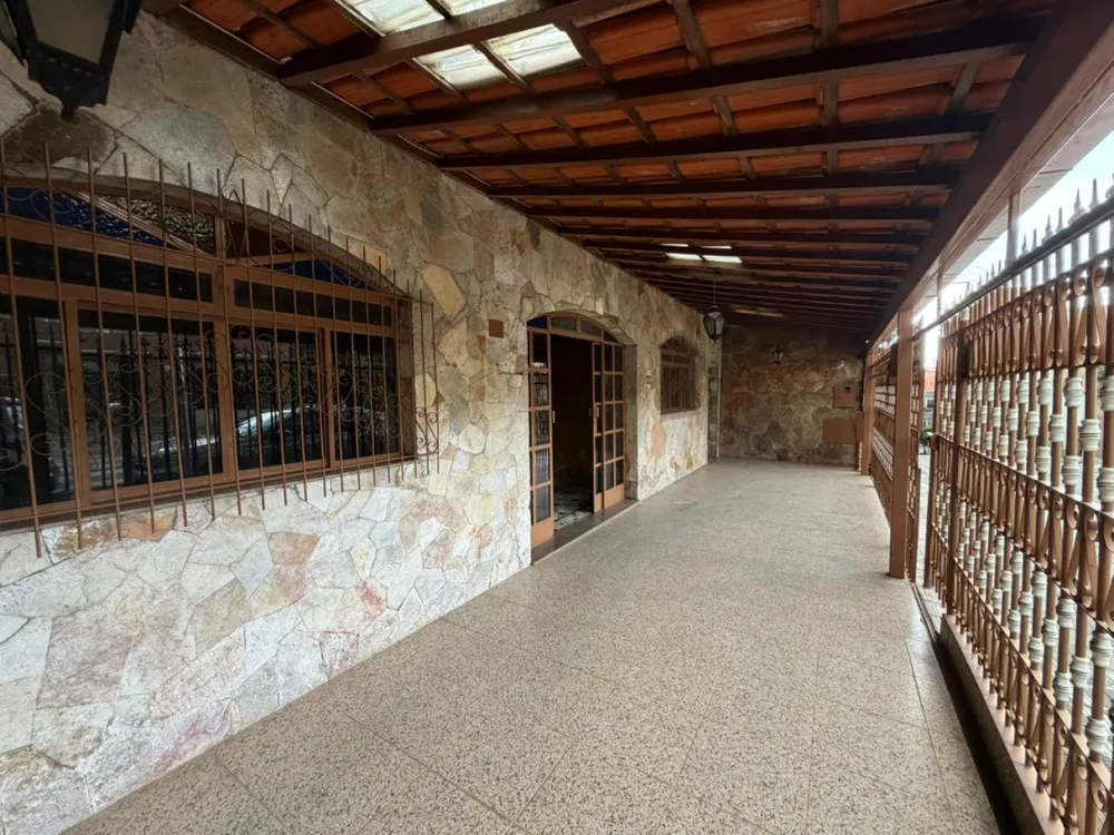 Casa, 4 quartos, 275 m² - Foto 1