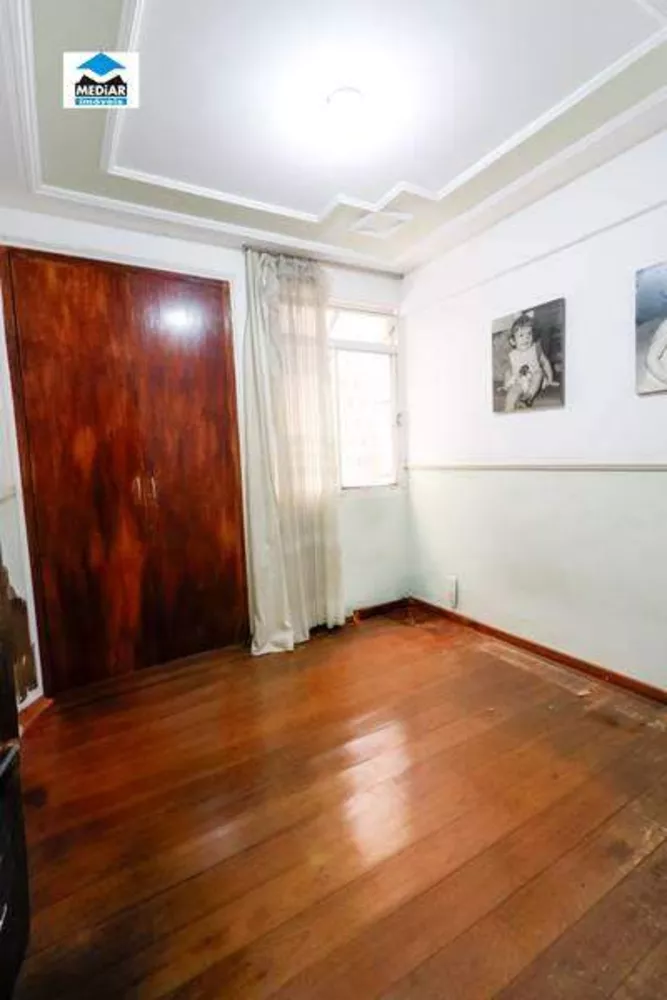 Apartamento à venda com 3 quartos, 110m² - Foto 11