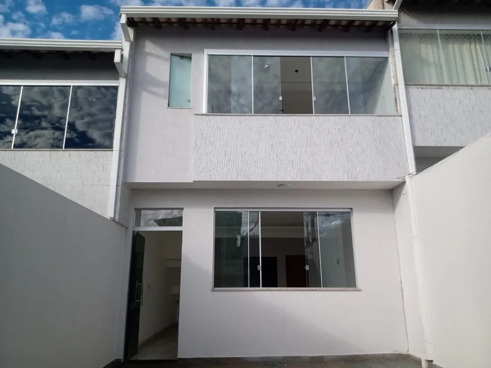 Casa, 3 quartos, 105 m² - Foto 1
