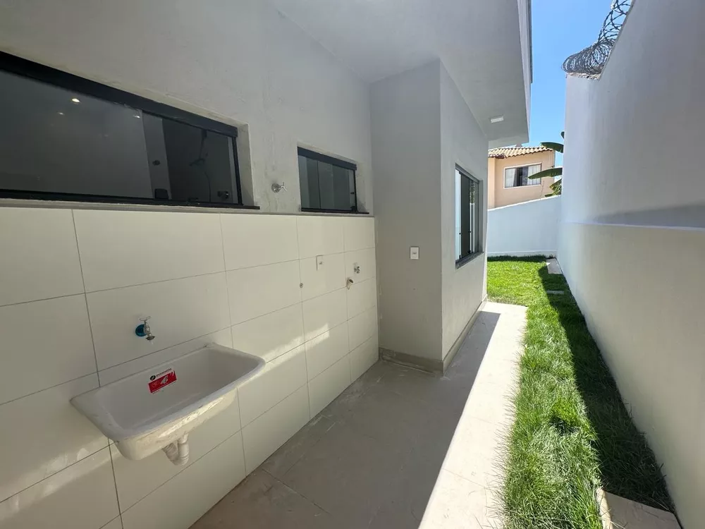 Casa à venda com 2 quartos, 70m² - Foto 15