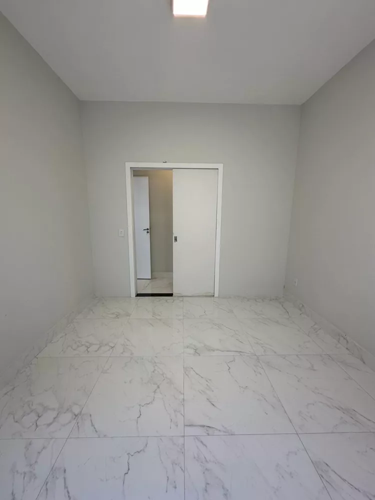 Casa à venda com 2 quartos, 70m² - Foto 12