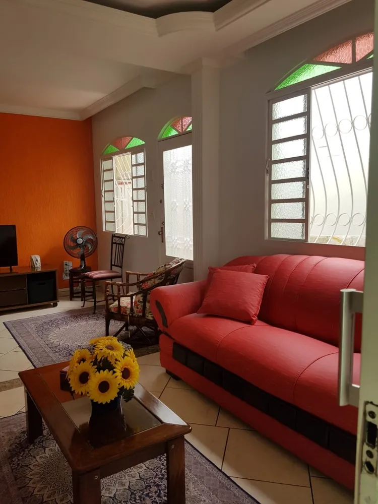 Casa, 4 quartos, 191 m² - Foto 1