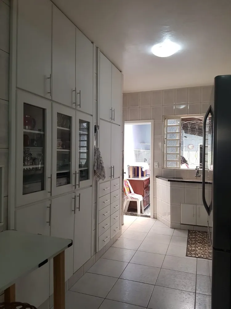 Casa, 4 quartos, 191 m² - Foto 3