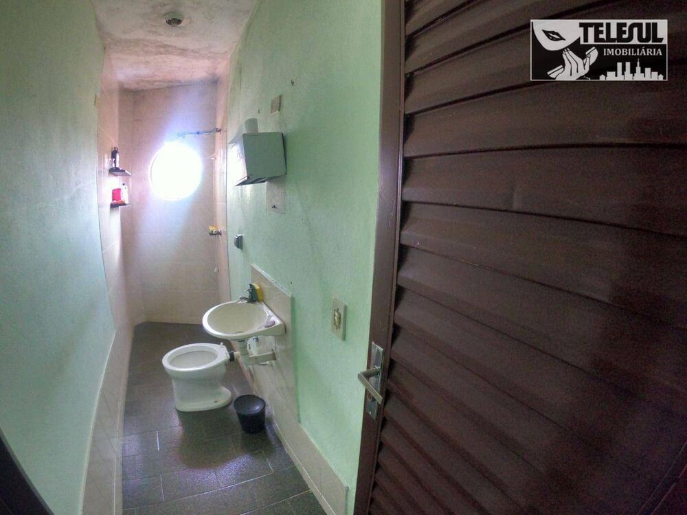 Casa à venda com 2 quartos, 169m² - Foto 6