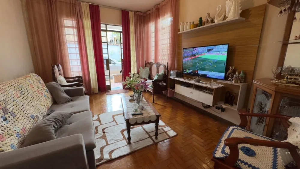 Casa, 5 quartos, 219 m² - Foto 1