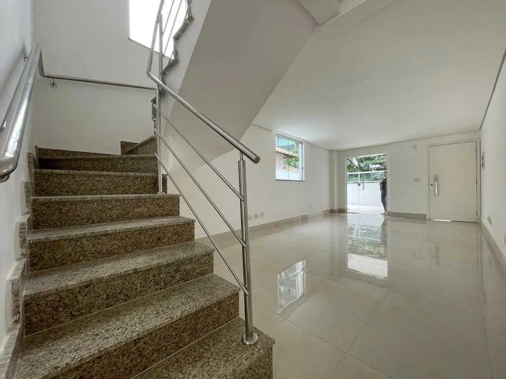 Cobertura, 3 quartos, 240 m² - Foto 2