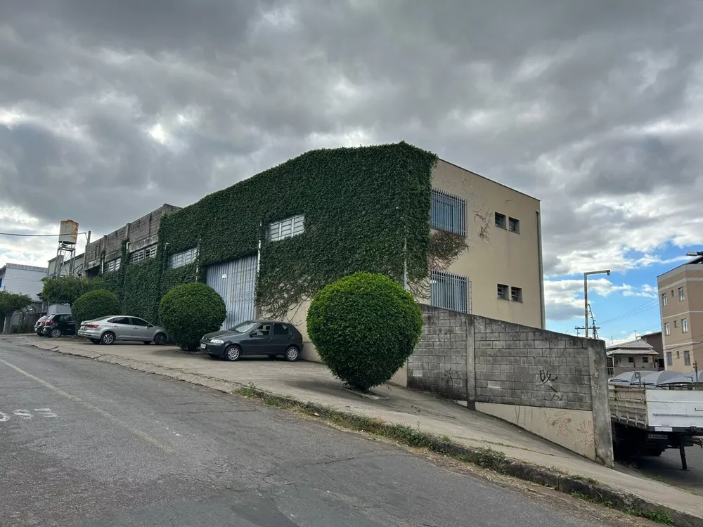 Depósito-Galpão-Armazém para alugar, 1200m² - Foto 1