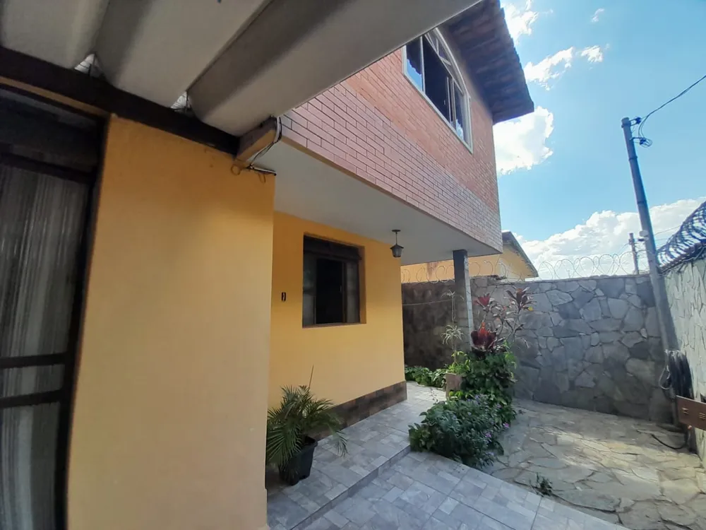 Casa, 3 quartos, 178 m² - Foto 1
