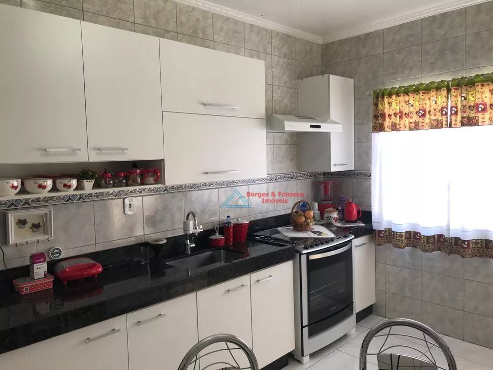 Casa à venda com 3 quartos, 220m² - Foto 21