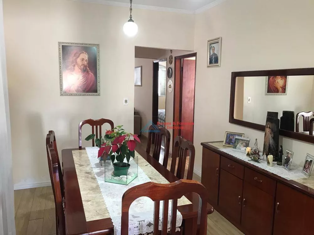 Casa à venda com 3 quartos, 220m² - Foto 10