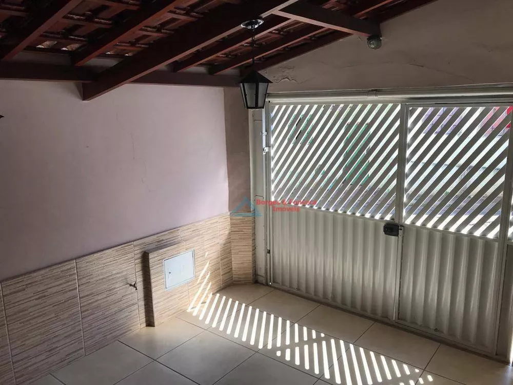 Casa à venda com 3 quartos, 220m² - Foto 6