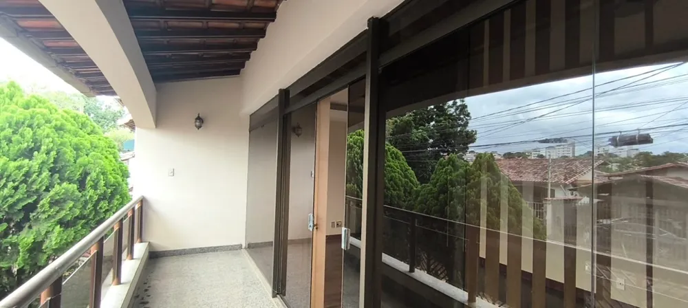 Casa, 5 quartos, 323 m² - Foto 1