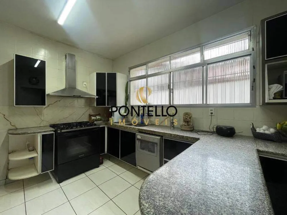 Casa, 5 quartos, 325 m² - Foto 1