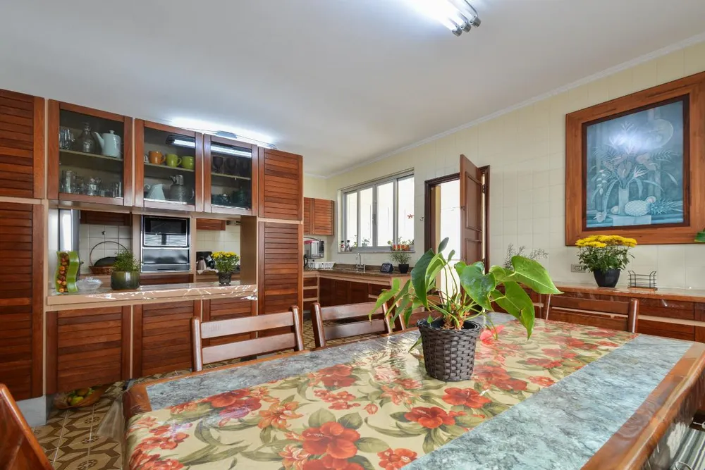 Casa, 3 quartos, 229 m² - Foto 2