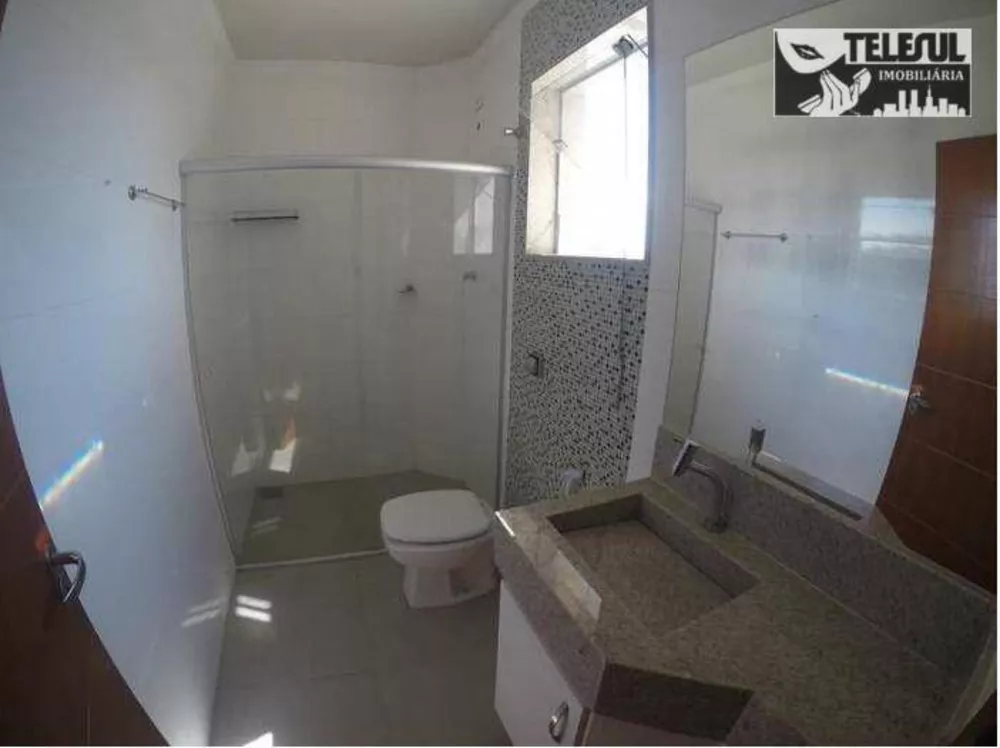 Apartamento à venda com 3 quartos, 224m² - Foto 3