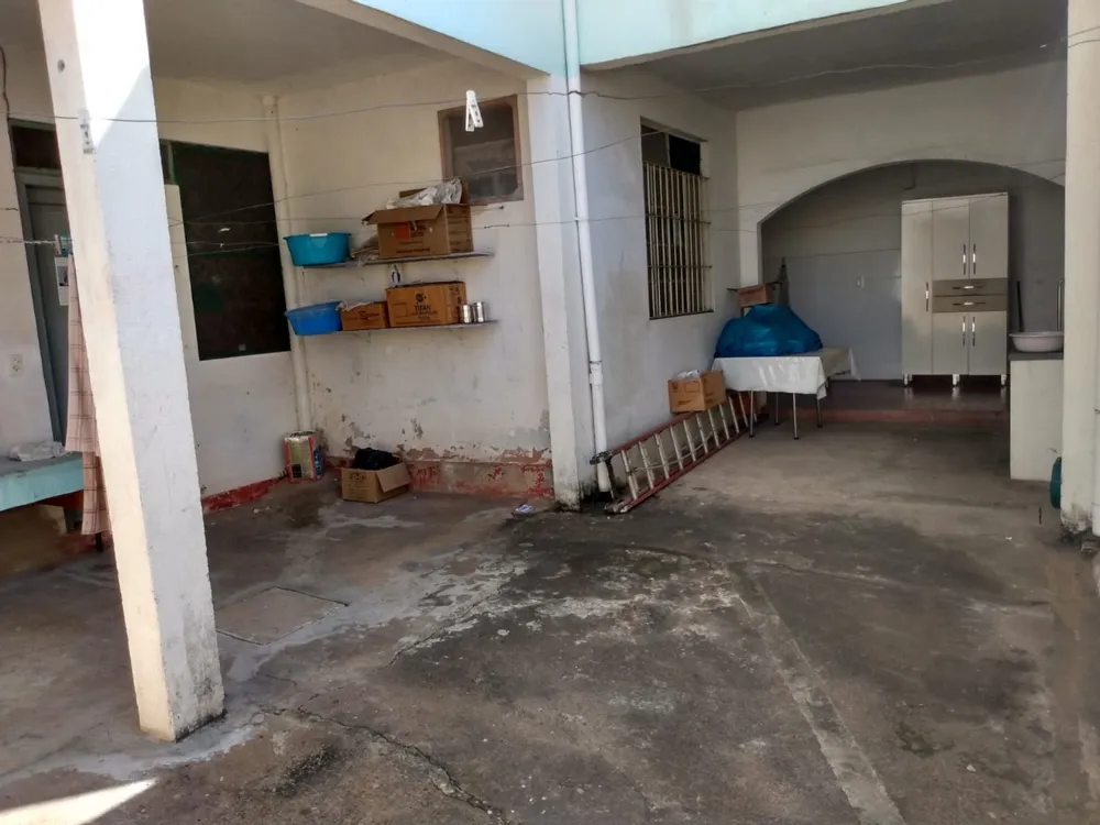 Casa, 7 quartos, 336 m² - Foto 2