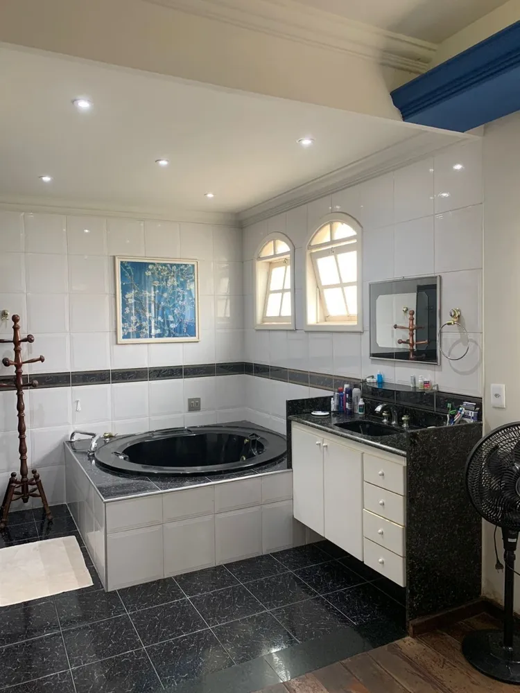 Casa, 4 quartos, 254 m² - Foto 1