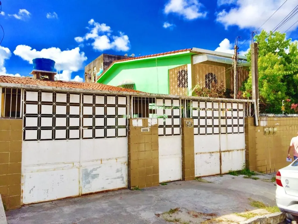 Casa, 3 quartos, 212 m² - Foto 1