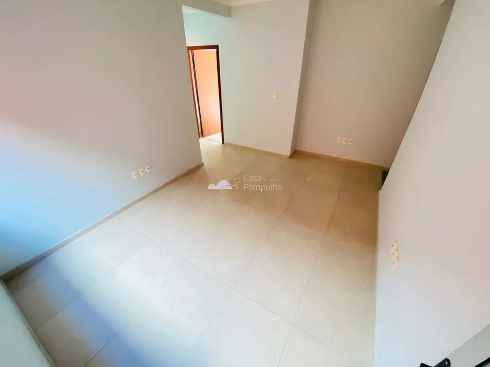 Casa à venda com 3 quartos, 85m² - Foto 2