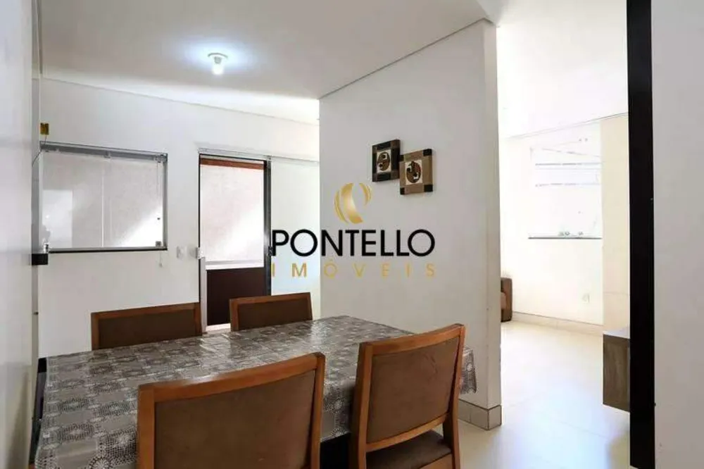 Casa, 3 quartos, 217 m² - Foto 2