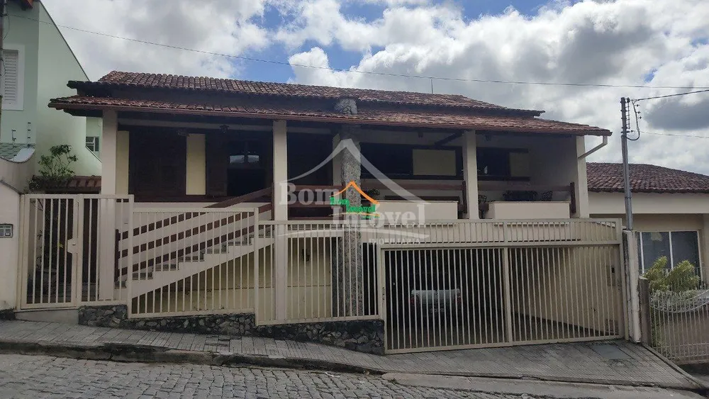 Casa, 3 quartos, 270 m² - Foto 1