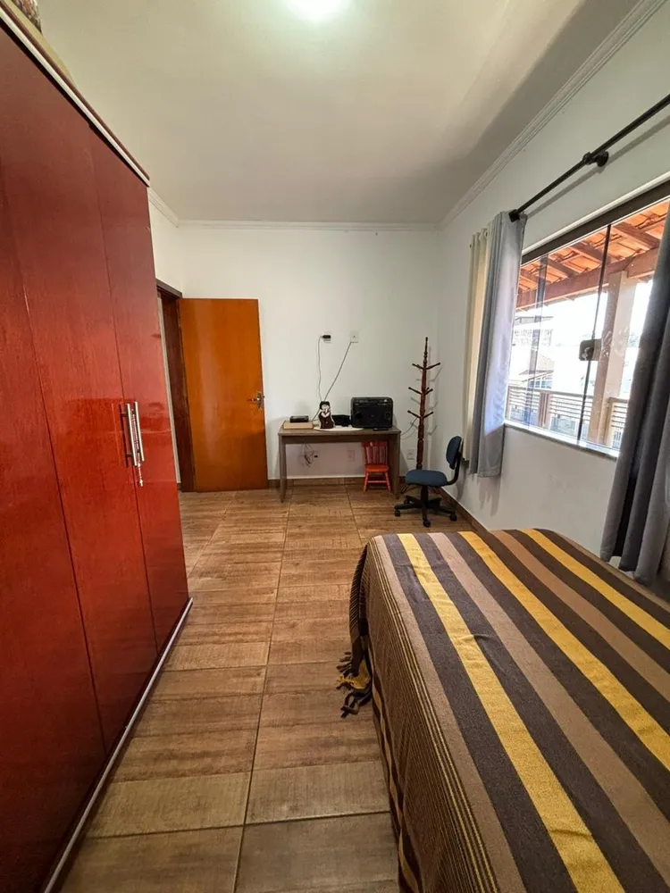 Casa, 3 quartos, 242 m² - Foto 9