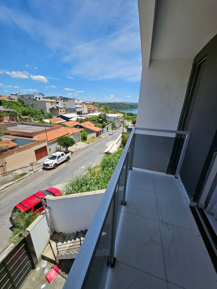 Casa à venda com 3 quartos, 120m² - Foto 2