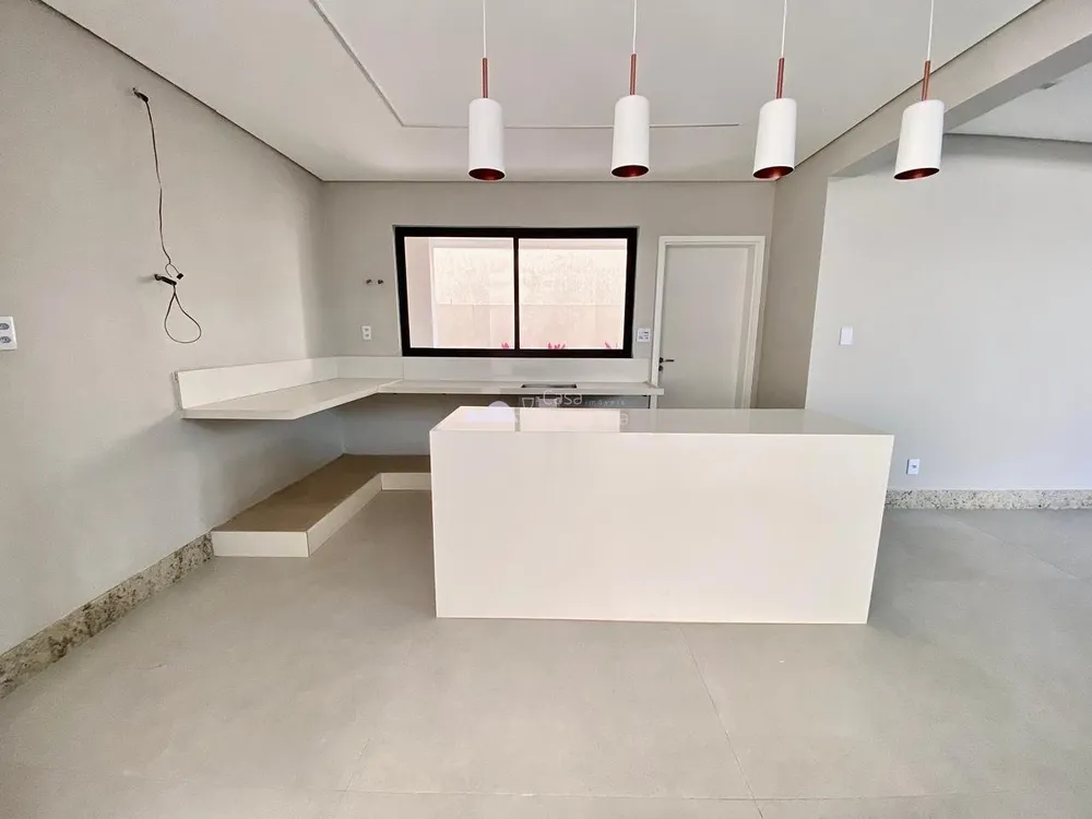 Casa, 4 quartos, 240 m² - Foto 6