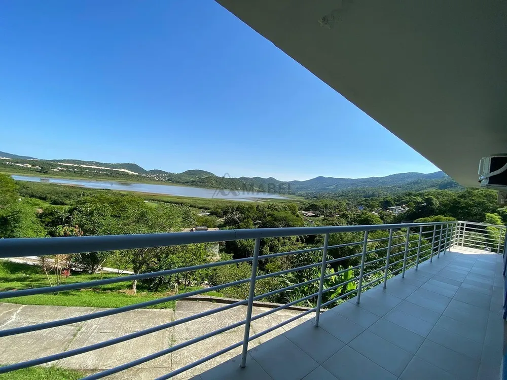 Casa, 3 quartos, 195 m² - Foto 1