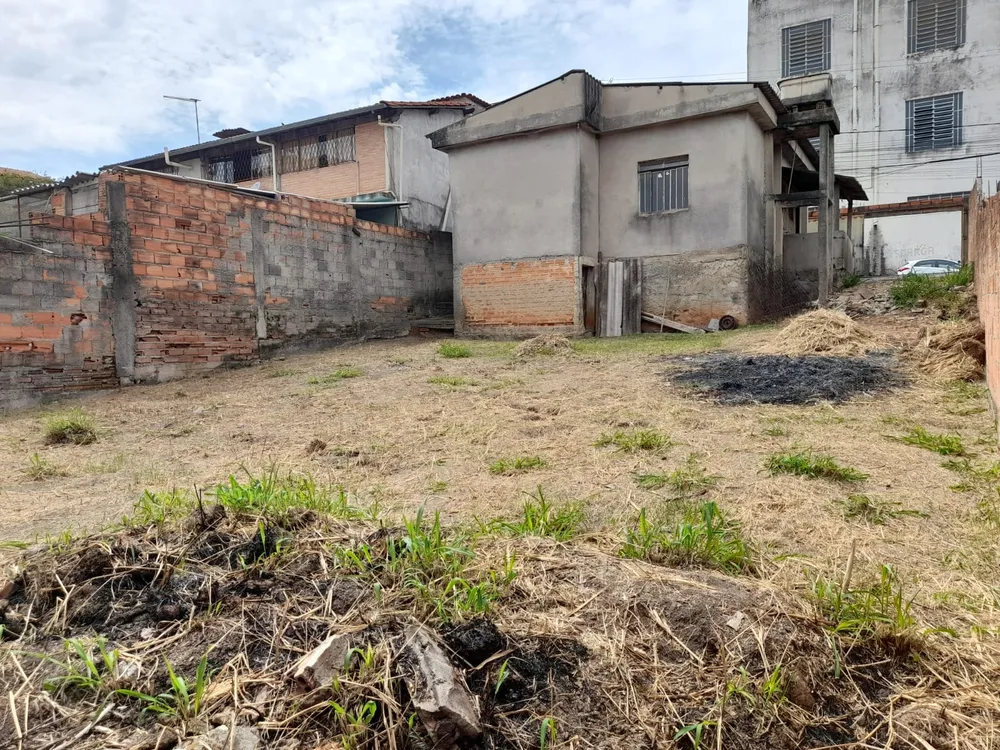 Casa, 2 quartos, 360 m² - Foto 1