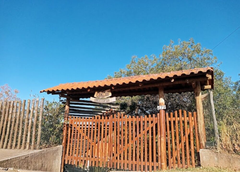 Chácara à venda com 4 quartos, 1000m² - Foto 3