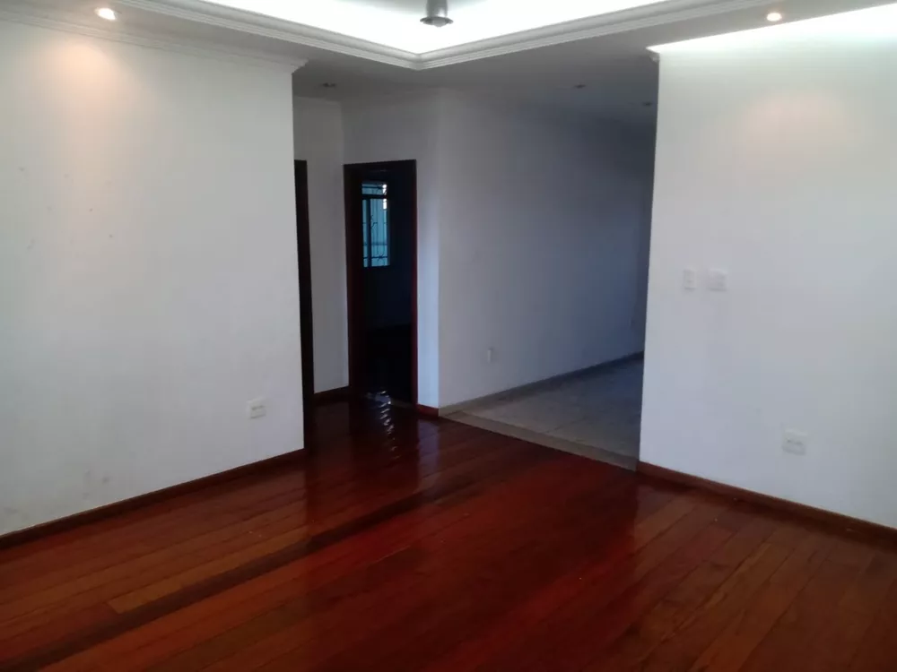 Apartamento à venda com 3 quartos, 184m² - Foto 1