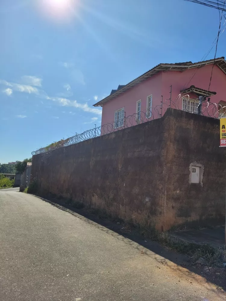 Casa à venda com 3 quartos, 360m² - Foto 2