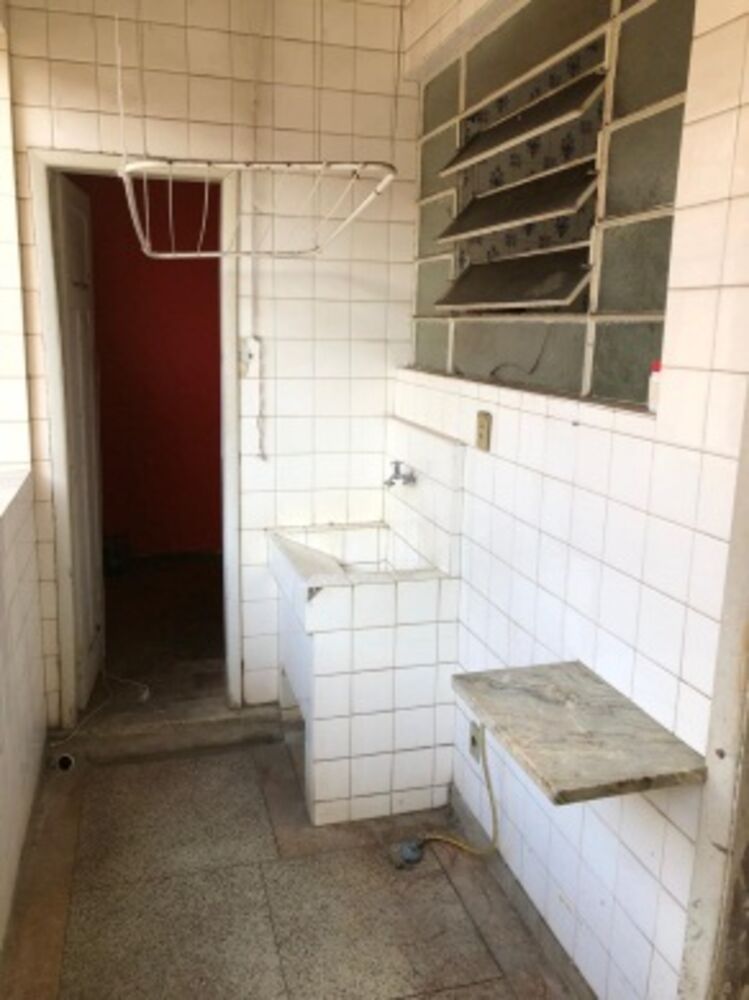 Apartamento à venda com 2 quartos, 100m² - Foto 2