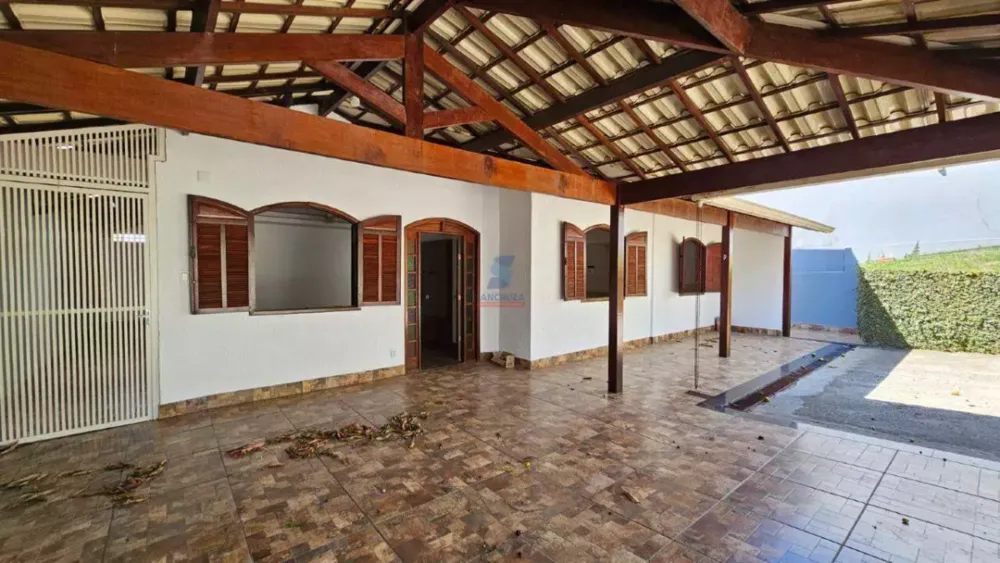 Casa, 4 quartos, 245 m² - Foto 2