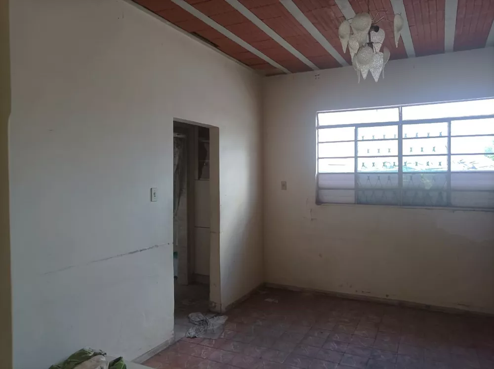 Casa à venda com 32 quartos, 756m² - Foto 2