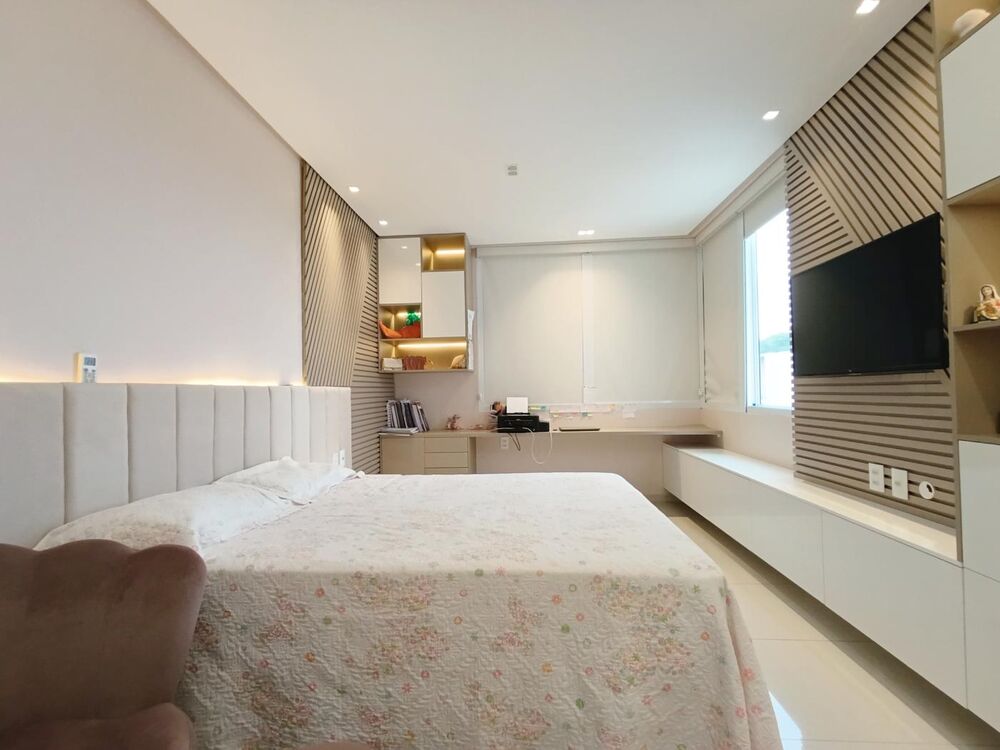 Casa de Condomínio à venda com 4 quartos, 420m² - Foto 1