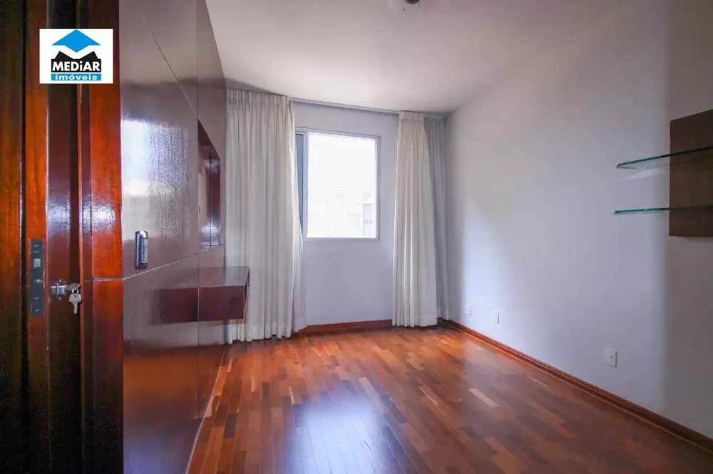 Apartamento à venda com 3 quartos, 80m² - Foto 3