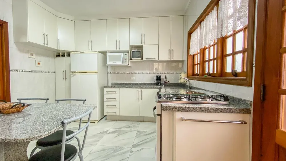 Casa, 5 quartos, 275 m² - Foto 4