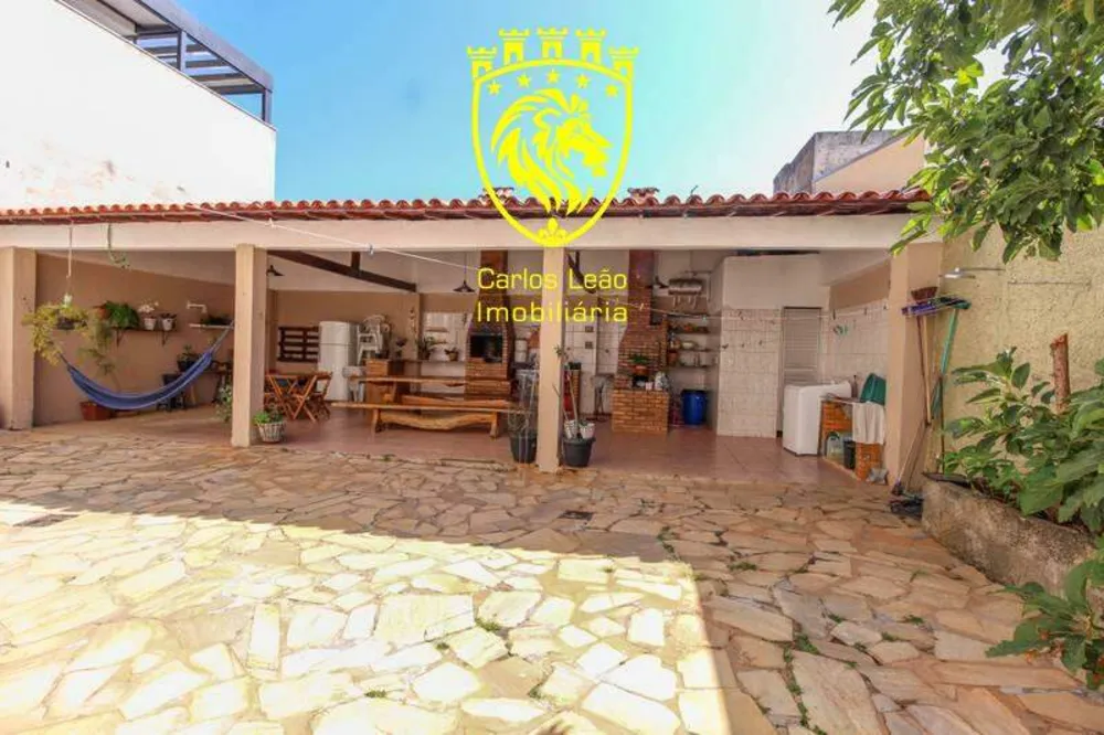 Casa, 5 quartos, 260 m² - Foto 1