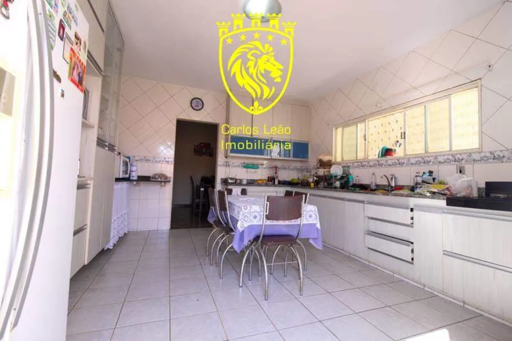 Casa, 5 quartos, 260 m² - Foto 2