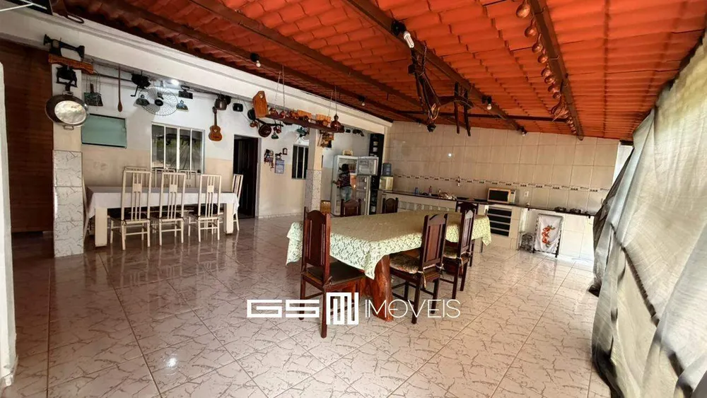 Casa, 2 quartos, 210 m² - Foto 1