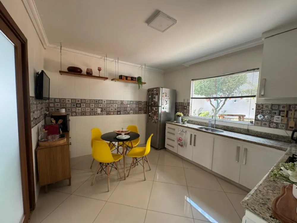 Casa, 3 quartos, 245 m² - Foto 5
