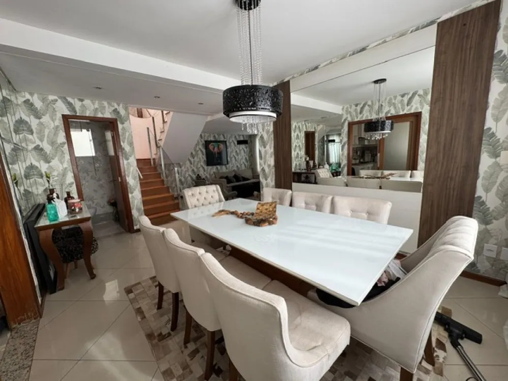 Casa, 3 quartos, 245 m² - Foto 2