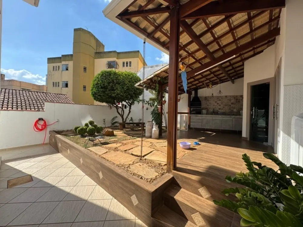 Casa, 3 quartos, 245 m² - Foto 6
