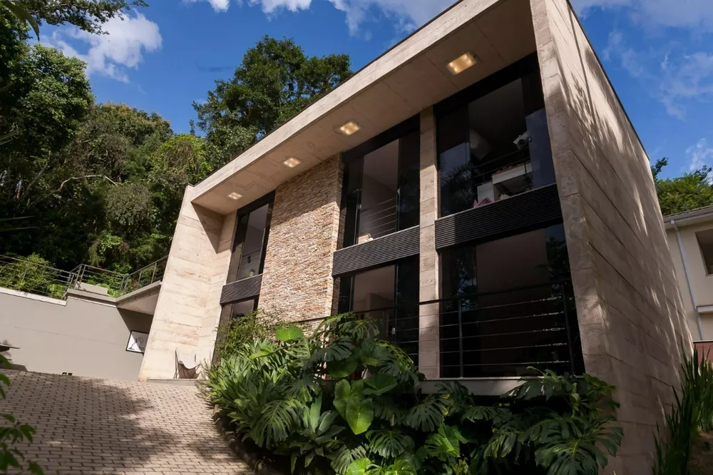 Casa de Condomínio à venda com 3 quartos, 273m² - Foto 2